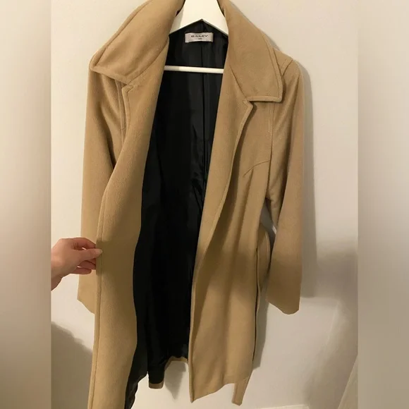 Women’s Soft Beige Long Coat - Picture 4 of 5